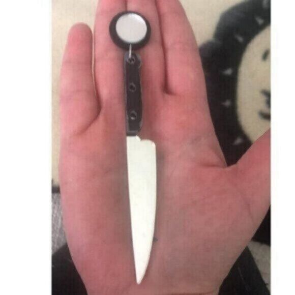 Cute and edgy acrylic knife post earrings - Picture 3 of 8